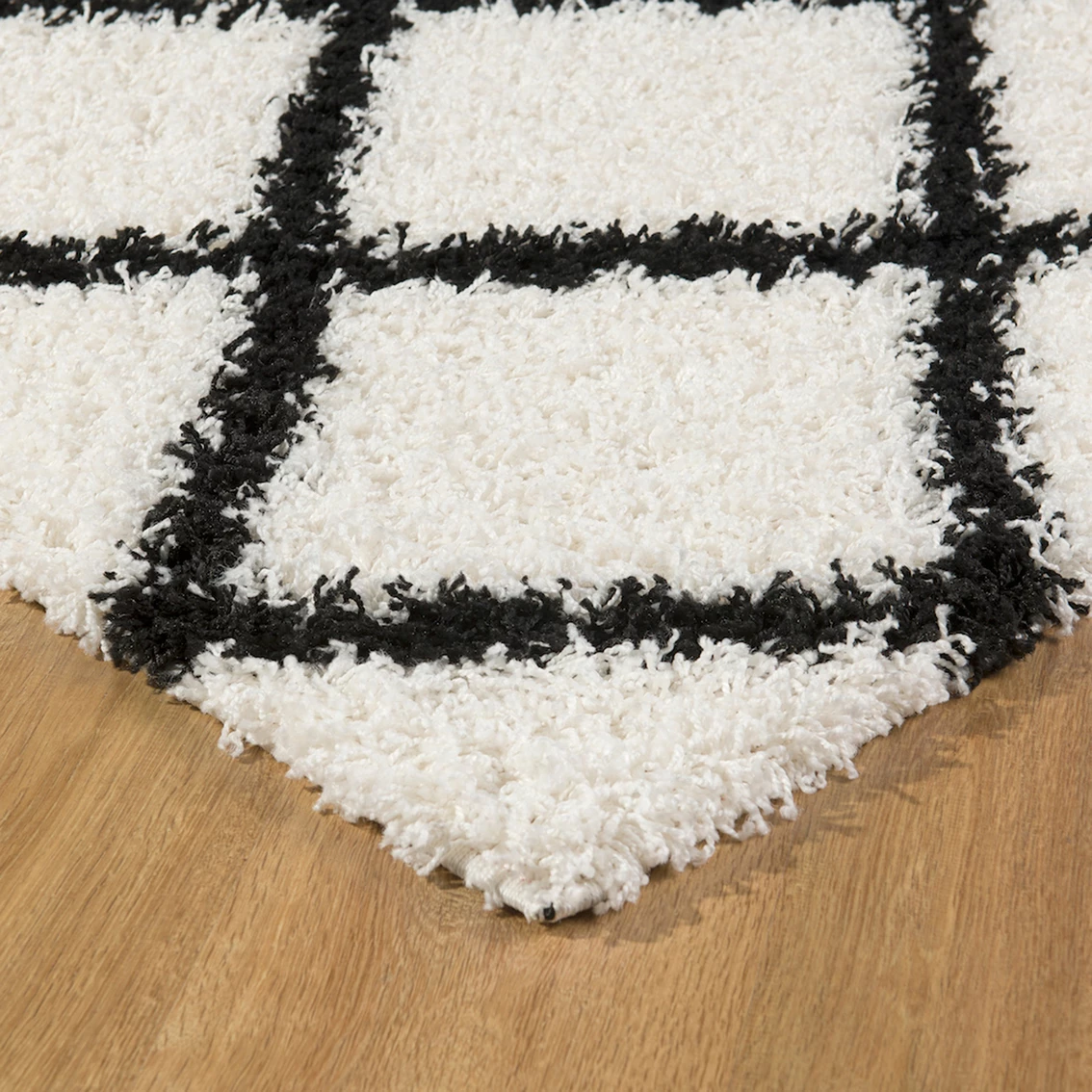 Flash Sale 🎉 L'Baiet Halle White Shag Rug 🎉 - Image 4
